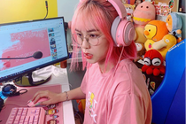 Tròn mắt với thu nhập streamer Việt: Sắm siêu xe, biệt thự "khủng"