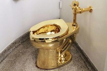 Tỷ phú dùng toilet bằng vàng, chi 4 tỷ/năm để làm tóc là ai?