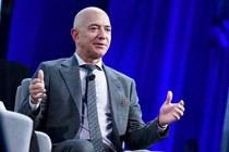 Nghỉ hưu ở tuổi 57, Jeff Bezos sở hữu tài sản "khủng" cỡ nào?