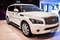 Khám phá cặp đôi Infiniti QX70 và QX80 cực sang tại VN