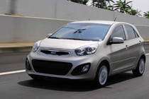 Kia giảm giá mạnh loạt xe ở Việt Nam