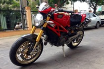 Ducati Monster 1100S đẹp lạ trên phố Việt