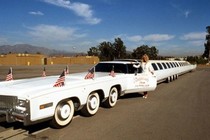 Ngả mũ trước siêu xe Limousine dài 30m giá 90 tỷ đồng