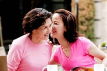 Con gái quý mẹ chồng hơn mẹ đẻ