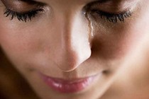 Chăm mẹ ốm, bị nghi ăn cắp tiền