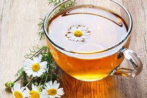 Giảm đau bụng kinh với trà hoa cúc