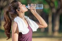 Điều gì xảy ra khi tập thể dục buổi sáng mà không uống nước