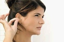 Tai nghe tiếng lụp bụp mỗi khi ợ có nguy hiểm?
