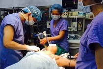 Cấp cứu hồi sinh sốc phản vệ ngay tại phòng mổ