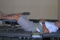 Chữa thoát vị đĩa đệm bằng kéo giãn cột sống