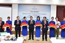 Khai trương trung tâm phẫu thuật robot tư nhân đầu tiên tại Việt Nam