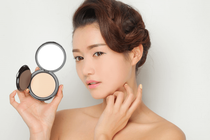 Kem, phấn trang điểm chống nắng