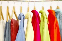 Quần áo nhanh hỏng dù không mặc