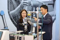 Robot hợp tác làm việc cùng con người