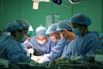 Chữa ung thư gan không cần phẫu thuật