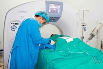 Phá hủy khối u gan bằng vi sóng