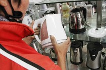 Nguy hiểm rình rập từ ấm siêu tốc