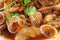 Mẹo hay khiến ngao sò nhả đất cát