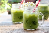 Uống trà xanh với sữa mất tác dụng ngăn bệnh tim mạch