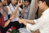 Vỏ cam thành bao bì thay túi nilon