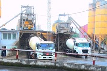Nam Định: Xưởng đóng tàu cùng trạm trộn bê tông “bức tử” môi trường