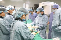 Phẫu thuật cột sống bằng robot