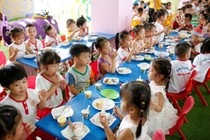 Ngộ độc thực phẩm tập thể ở trường có mức học phí hơn 50 triệu đồng/năm
