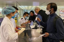 Truy tìm du khách Anh đi chuyến bay với 'bệnh nhân 17'