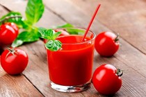 Sinh tố mía + cà chua chữa nhiệt lưỡi