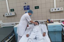 Rối loạn tâm thần, tử vong vì ngộ độc thiếc