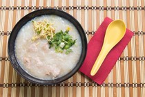 Cháo thuốc cho người sốt xuất huyết