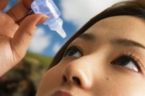 Mắt đau nặng vì dùng thuốc để lâu