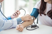 Mách bạn 5 bài tập thể dục tốt cho người cao huyết áp
