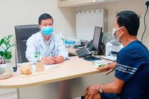 Vừa cắt thân đuôi tụy vừa cắt lách cho bệnh nhân bị u nang giả tụy
