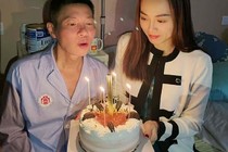 Hình ảnh mới nhất của nghệ sĩ Công Lý tại bệnh viện do bị trượt ngã
