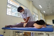 Mắc Covid-19 nhẹ hay nặng, người lớn hay trẻ em đều có thể bị hậu Covid-19