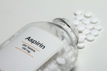 Phối hợp Aspirin với Osimertinib kéo dài thời gian kháng thuốc ở bệnh nhân ung thư phổi?