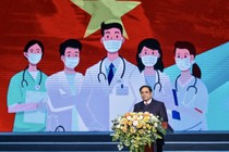Nghiên cứu chính sách đặc thù cho nhân viên y tế 