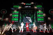 Light Up Viet Nam do VPBank tổ chức xác lập Kỷ lục Việt Nam, bùng nổ không gian mạng xã hội với 3 triệu lượt xem livestream