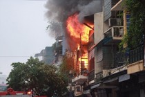 Báo động cháy nổ nhà ống, “chuồng cọp”