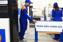 Nghiên cứu kịch bản tiếp tục giảm thuế  để kìm giá xăng dầu