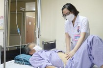Viêm gan cấp vì dùng thuốc nam trị loét miệng