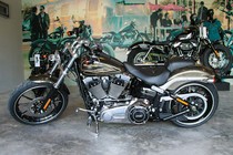 Harley-Davidson Breakout “kịch độc” tại Sài Gòn