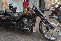 Harley Street Glide độ Bagger độc nhất Việt Nam