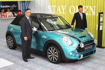 Ngắm xế sang MINI Cooper S Convertible giá 1,9 tỷ tại VN