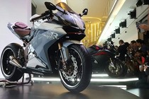 Vừa ra mắt, Honda CBR250RR 2016 đã có bản độ "khủng"