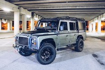 Land Rover Defender độ offroad khủng với “trái tim” Mỹ