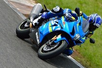 “Đấu” Yamaha R1, Suzuki GSX-R1000 chốt giá 329 triệu