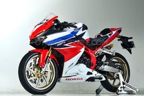 Honda CBR250RR độ phong cách siêu môtô CBR1000RR 