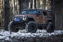 Jeep Wrangler độ “sắt vụn” của tay chơi Trung Quốc